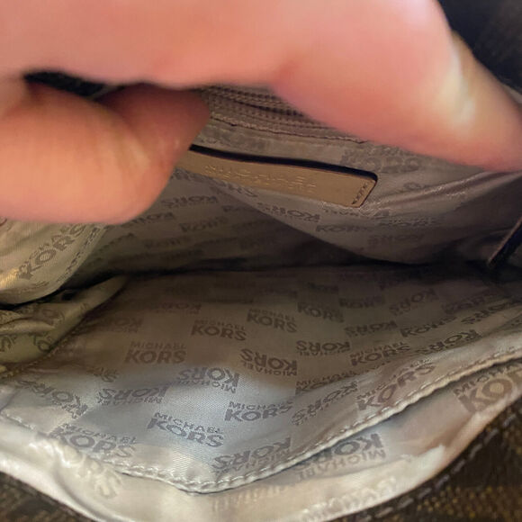 MK Michael Kors Hamilton Large Crossbody Brown PVC 35F2GHMC3B Logo Chain Buckle - Picture 10 of 13